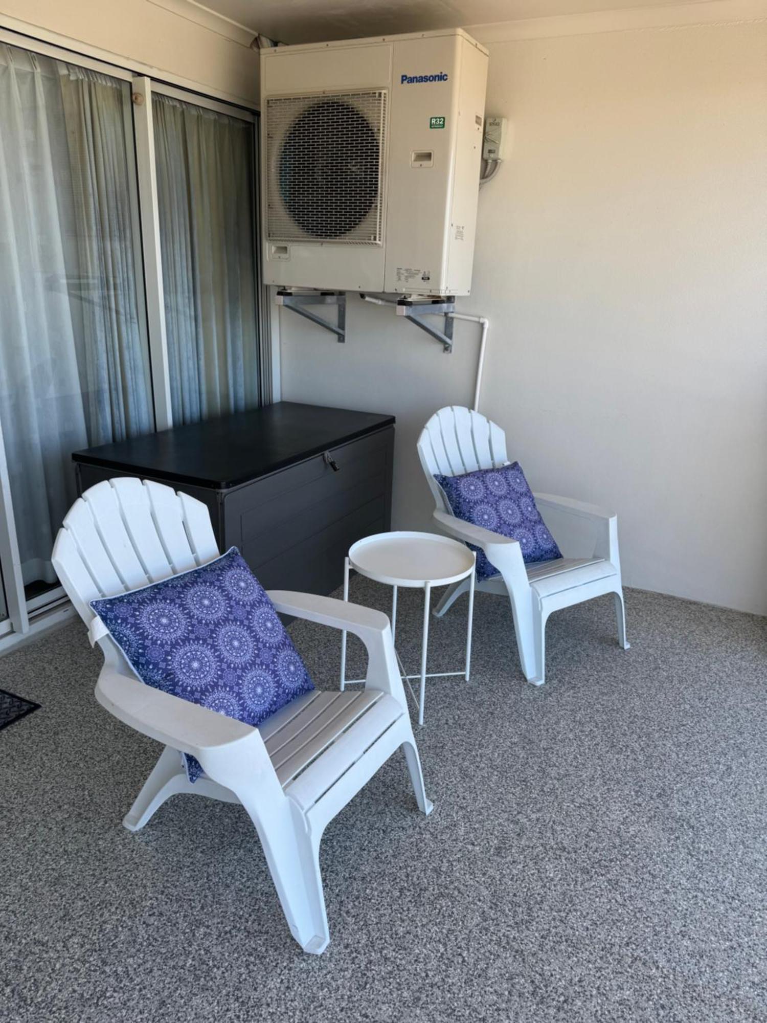 Ocean View - Alexandra Headlands Beachfront Unit Esterno foto